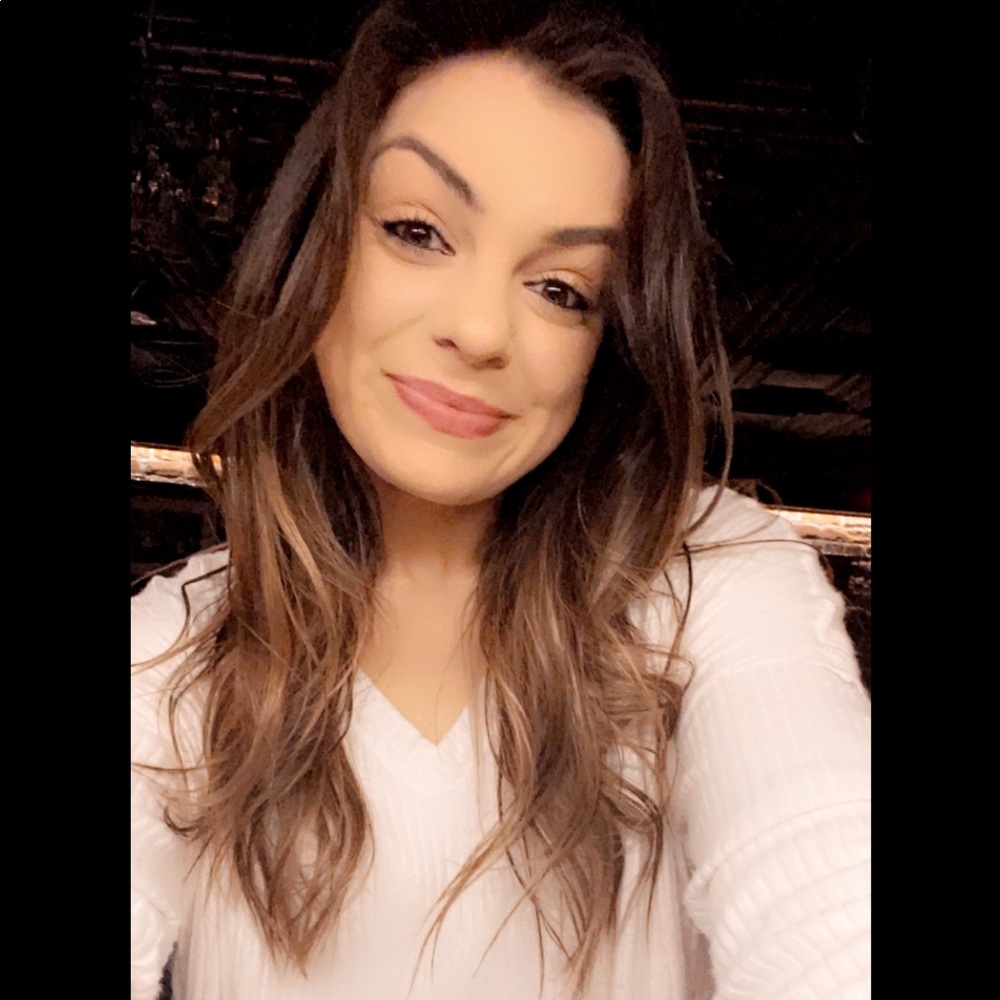 Meet your Posher, Kayla